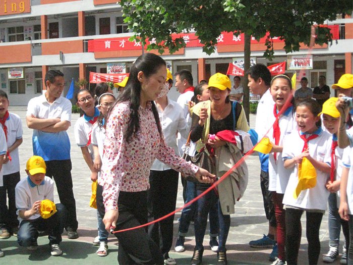 育才双语小学春季家校联谊运动会