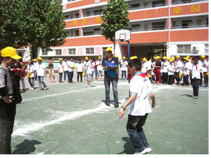 育才双语小学春季家校联谊运动会