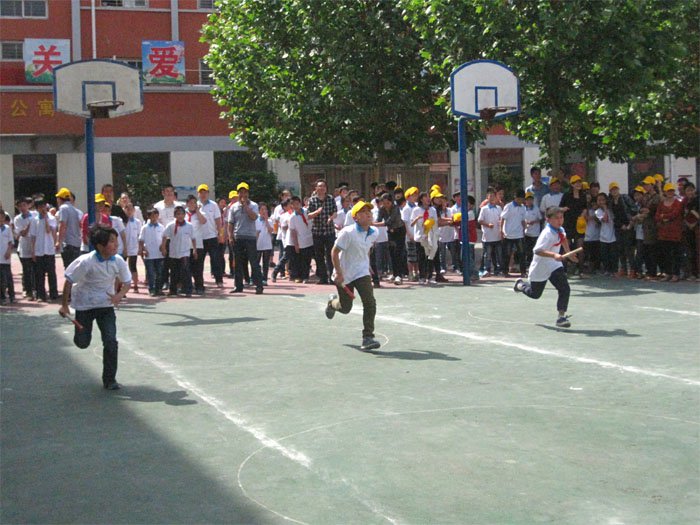 育才双语小学春季家校联谊运动会