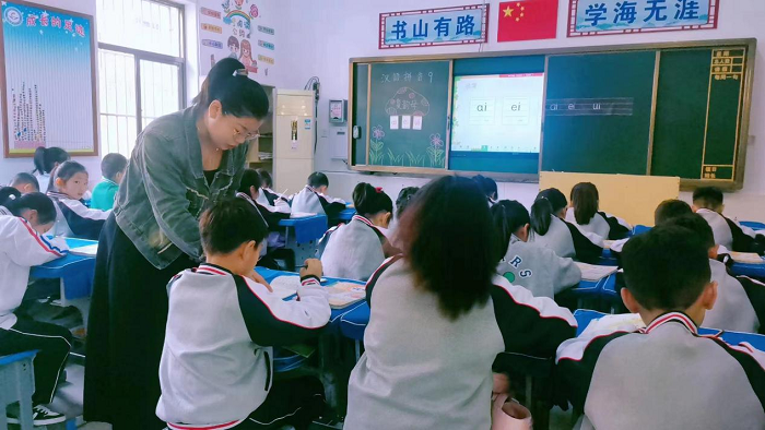 深耕课堂  研以致远 ----记民权县育才小学低年级语文组听评课活动