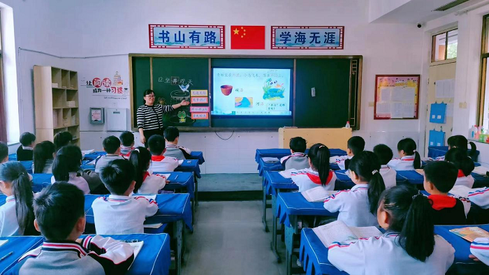 深耕课堂  研以致远 ----记民权县育才小学低年级语文组听评课活动