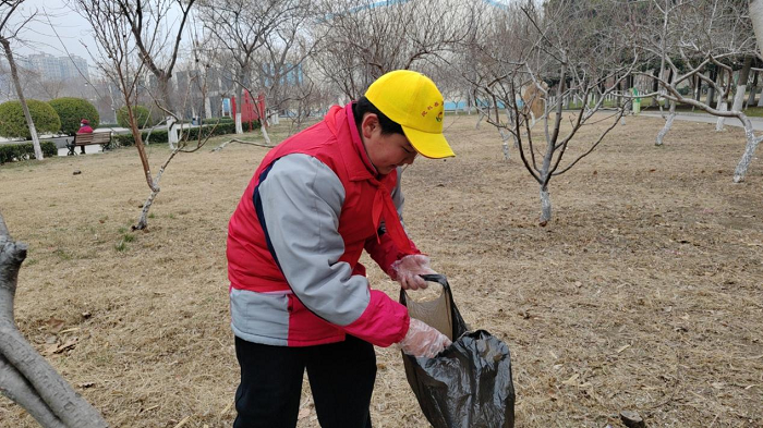 志愿学雷锋 环保我先行 ——民权县育才小学雷锋日纪实活动