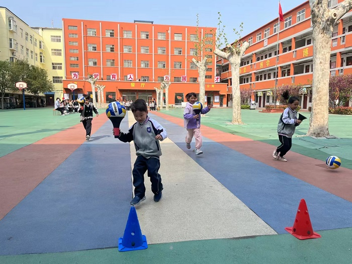 多彩音体美 趣味促成长 —民权县育才小学音体美信息技术公开课活