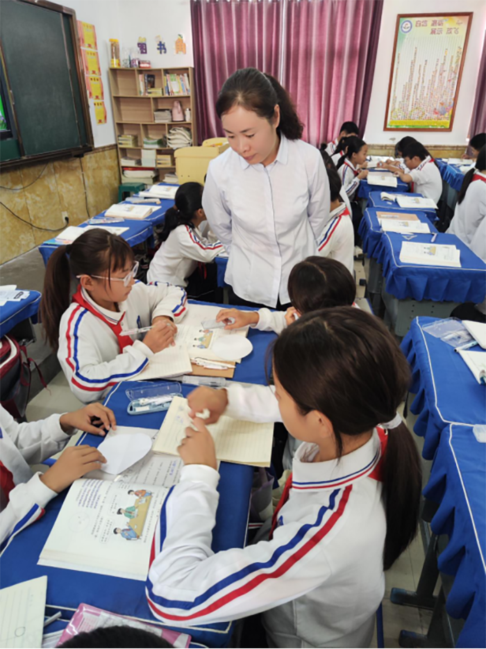 “研”数学之美 享数学所获——民权县育才小学数学组听评课活动